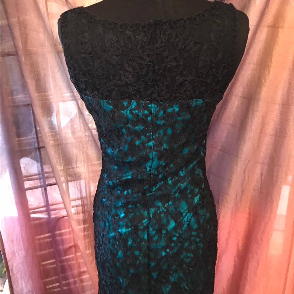 Gorgeous Cartise Lace‎ Dress Size 4 NWT